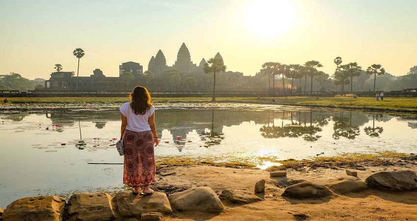 Angkor Wat Shared Tours small Groups sun set 16$/person