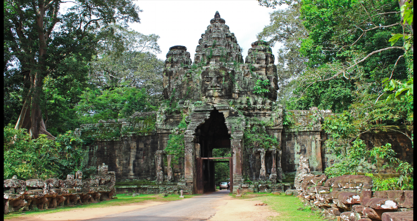 Angkor Wat Shared Tours. small groups sun rise 13$/1pax.